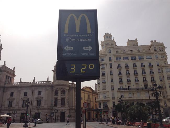 Termómetro marca 32 grados en Valencia. | EUROPA PRESS ep termometro marca 32 gradosvalencia