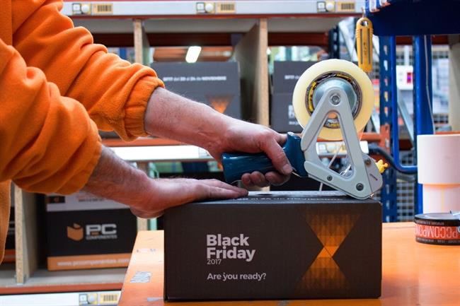 ep un empleadopccomponentes precintacajamotivo del black friday