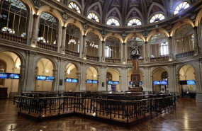 ep varios paneles del ibex en el palacio de la bolsa a 12 de enero de 2022 en madrid espana