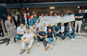 foto grupal de los 11 finalistas con el jurado foto grupal de los 11 finalistas con el jurado