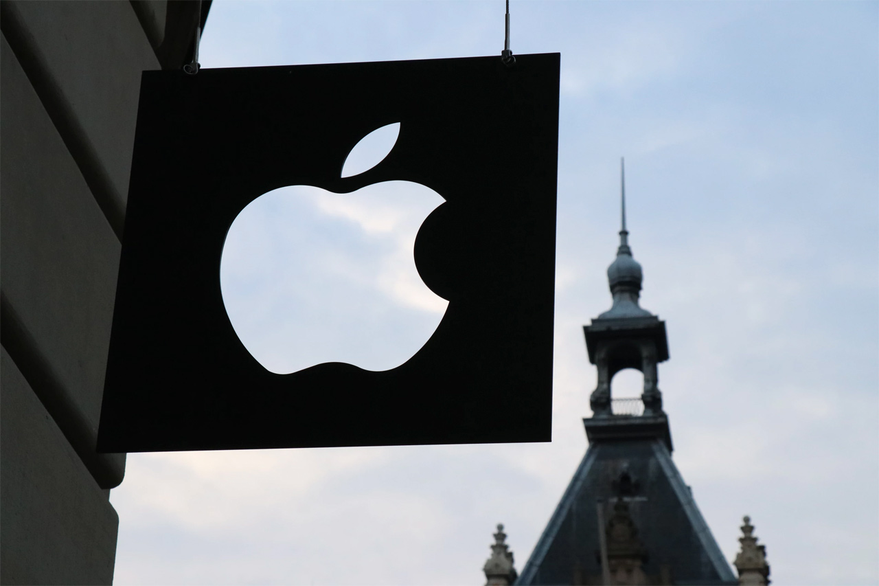 Medhat Dawoud/Unsplash logotipo-apple