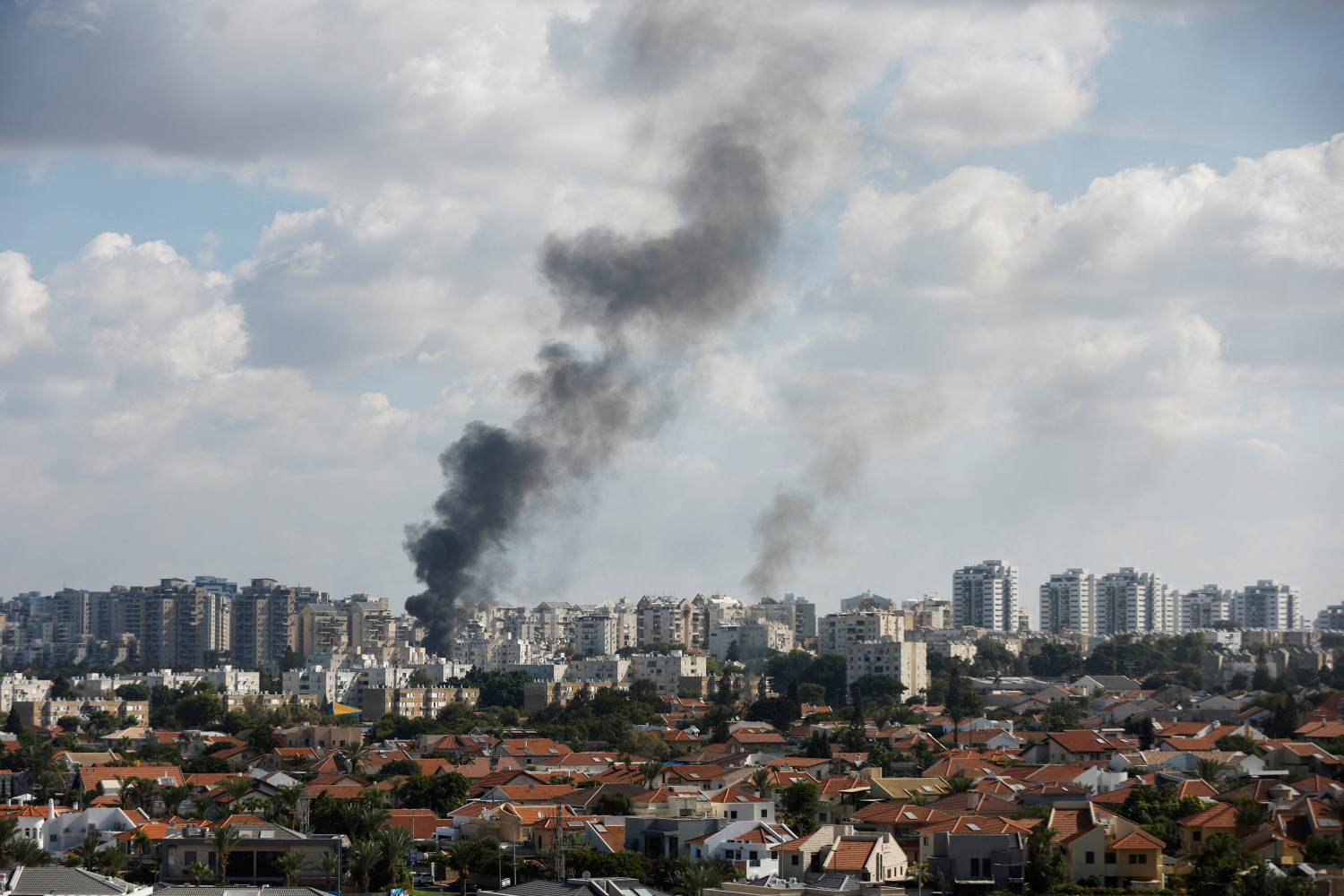 tirs de roquettes lances vers israel depuis gaza 