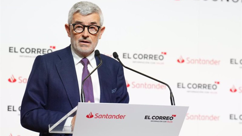 ep archivo el director de banca comercial de santander espana angel rivera interviene durante el ep archivo el director de banca comercial de santander espana angel rivera interviene durante el