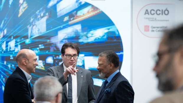 ep archivo   i d el presidente del cluster audiovisual de catalunya miquel rutllant el secretario de