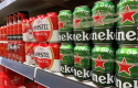 ep archivo   latas de heineken y amstel en los lineales de supermercados