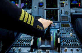 ep archivo   piloto de iberia