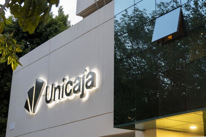 Unicaja bonifica con 125 euros por póliza la contratación de seguros de hogar, autos y salud