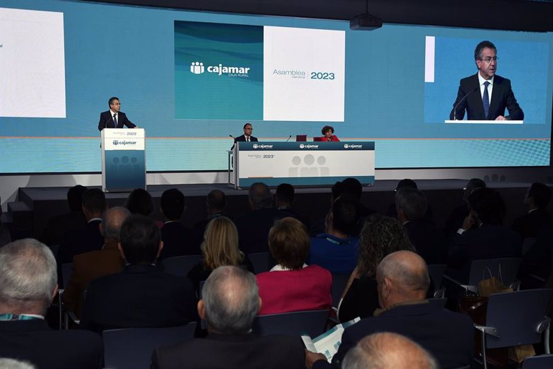 Cajamar dispara su beneficio hasta 86,7 millones en los tres primeros meses del año