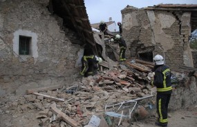 ep bomberosuna casa derruidaarazuri
