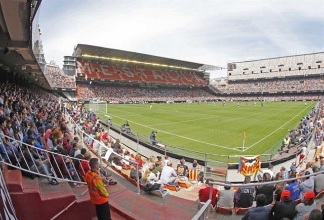 Derbi de los equipos femeninos del Valencia CF y el Levante en Mestalla | LALIGA ep derbilos equipos femeninosvalencia cflevantemestalla