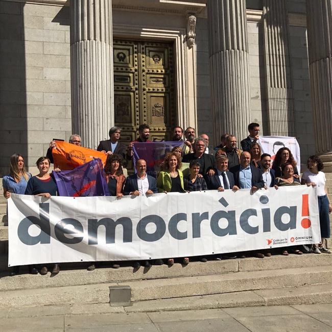 Diputados de ERC, PDeCAT y En Comú en defensa del referéndum | PDECAT ep diputadoserc pdecaten comu en defensareferendum
