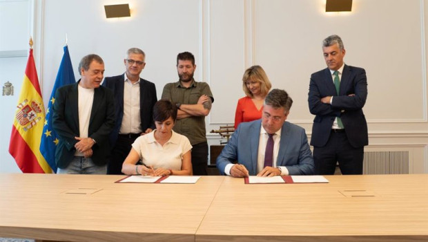 ep el ministerio de vivienda y agenda urbana y la fundacion laboral firman un protocolo para