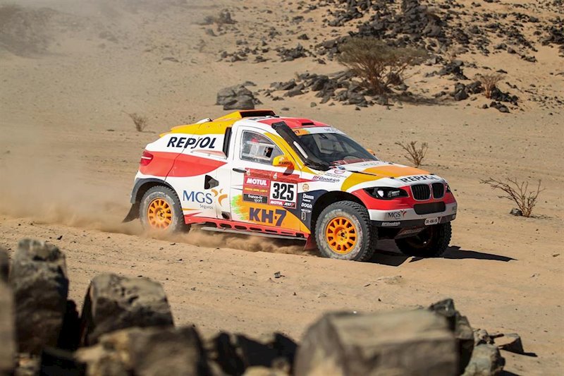 ep el piloto espanol isidre esteve durante la etapa del rally dakar