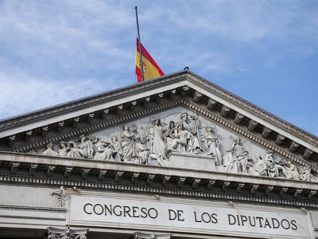 Fachada del Congreso, con la bandera a media asta | CONGRESO ep fachadacongreso conbanderamedia asta