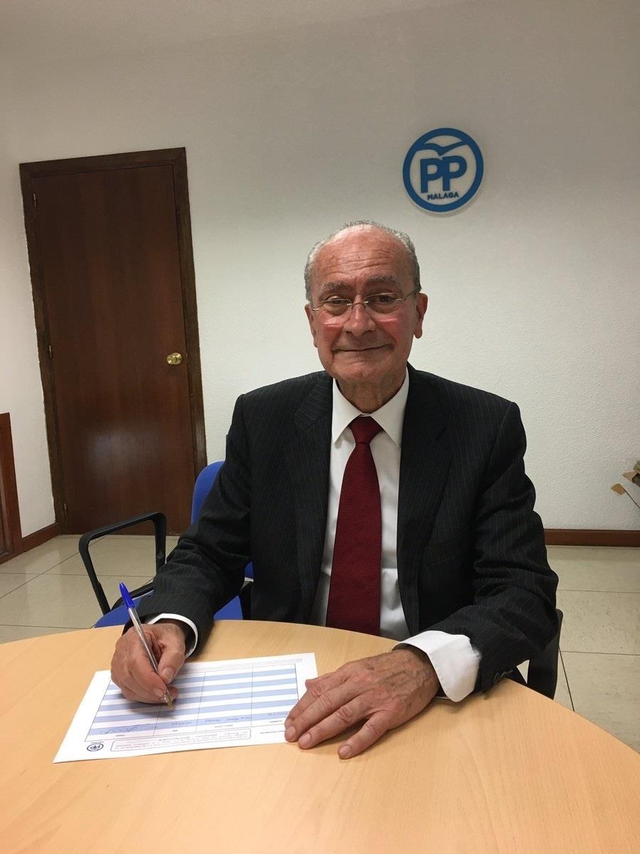 Francisco de la Torre firma el aval para Elías Bendodo para presidente del PP | EUROPA PRESS/ TWITTER FRANCISCO DE LA TORRE ep franciscola torre firmaavalelias bendodopresidentepp