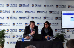 ep ignacio mariscal ceo de reale seguros acompanado por pilar suarez-inclan directora de