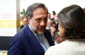 ep imagen de recurso del presidente de la camara de comercio de madrid angel asensio y la ministra
