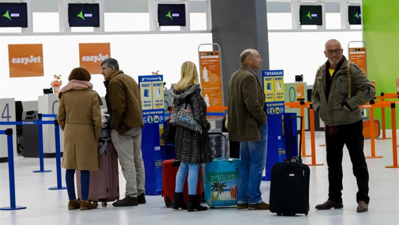 LLegada de los primeros vuelos comerciales al Aeropuerto Internacional de la Región de Murcia | Edu Botella - Europa Press - Archivo ep llegadalos primeros vuelos comercialesaeropuerto internacionalla regionmurcia
