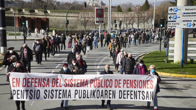 Manifestación en Pamplona en defensa del sistema público de pensiones | EDUARDO SANZ - EUROPA PRESS ep manifestacion en pamplona en defensa del sistema publico de pensiones