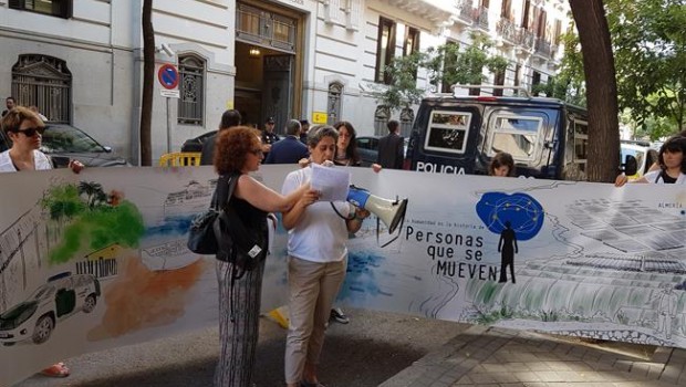 ep medicosmundo firmas refugiados