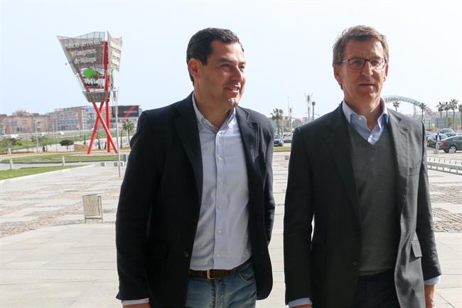Moreno y Núñez Feijóo a la entrada del Congreso del PP-A | EUROPA PRESS ep morenonunez feijoola entradacongresopp-a