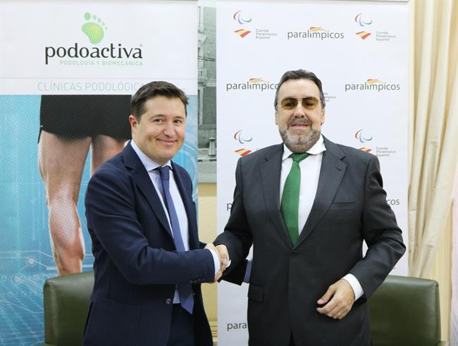 El presidente del CPE, Miguel Carballeda, y el Director Gral Podoactiva, Alfaro | PODOACTIVA ep presidentecpe miguel carballeda ydirector gral podoactiva alfaro