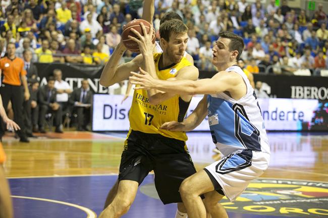 Rosco Allen ante Fran Vázquez | ACB PHOTO/A. PÉREZ ep rosco allenfran vazquez