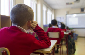 ep un estudiante atiende duranteclaseun colegio madrileno