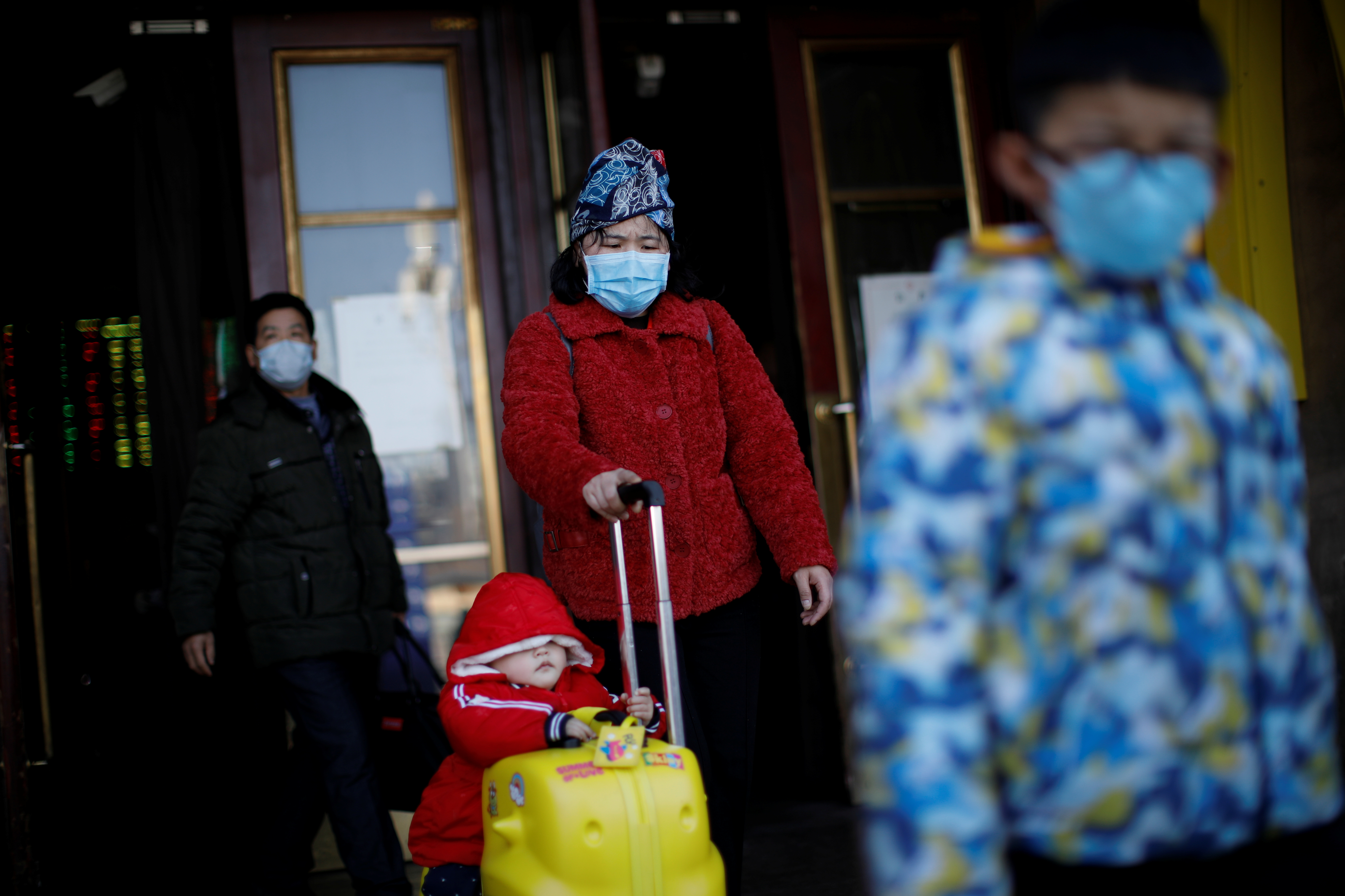 coronavirus-le-bilan-s-alourdit-en-chine-des-rapatriements-en-cours