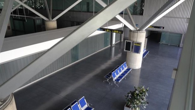 Resultado de imagen de Fomento otorga la designaciÃ³n de servicio de vuelo de aerÃ³dromo al aeropuerto de Ciudad Real