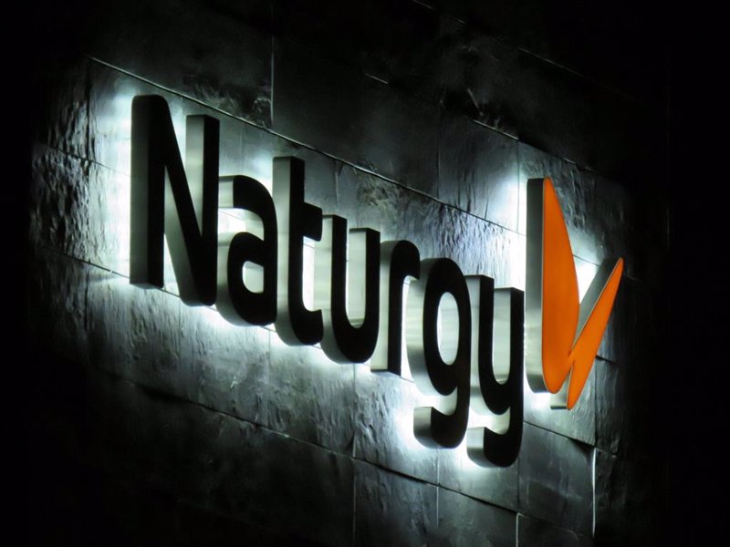 TAQA (Abu Dabi) confirma que negocia comprar el 40% de Naturgy, lo que implicaría una OPA