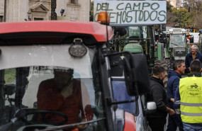 ep archivo   imagen de archivo de tractorada de agricultores
