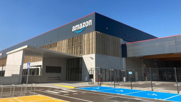 ep archivo   la estacion logistica de amazon en mollet del valls