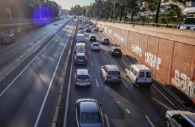 ep archivo   trafico en la carretera a6 en la entrada a madrid espana a 5 de octubre de 2020 hoy es