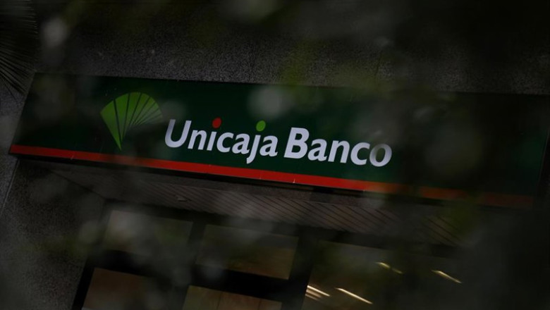 ep archivo   vista del logo de unicaja banco tras anunciar un beneficio de 285 millones hasta