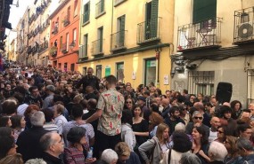 ep decenaspersonas apoyandoactofavor1-omadrid
