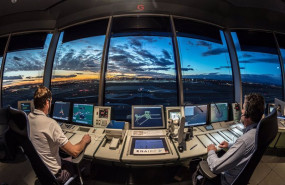 ep el centro de control aereo de baleares desciende su trafico aereo