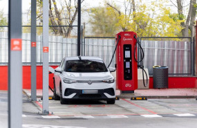 ep electrolinera publica mas grande de madrid en vicalvaro a 14 de noviembre de 2025 en madrid
