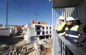 ep la ministra de vivienda y agenda urbana isabel rodriguez d acompanada por el consejero de fomento