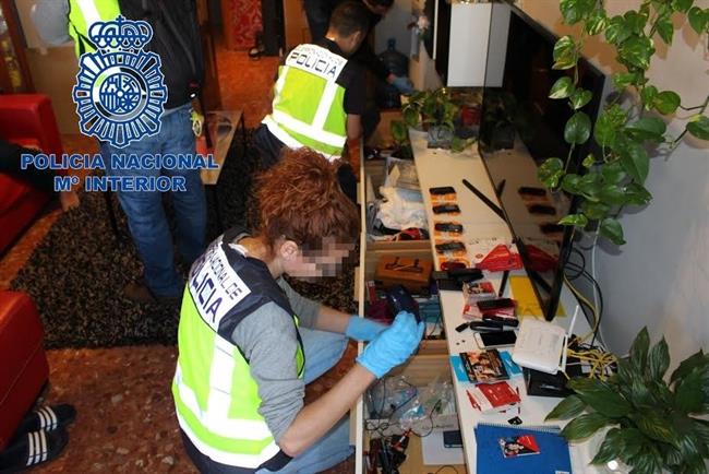 La Policía desarticula una red que traficaba con teléfonos móviles de alta gama | EUROPA PRESS ep la policia desarticularedtraficabatelefonos movilesalta gama