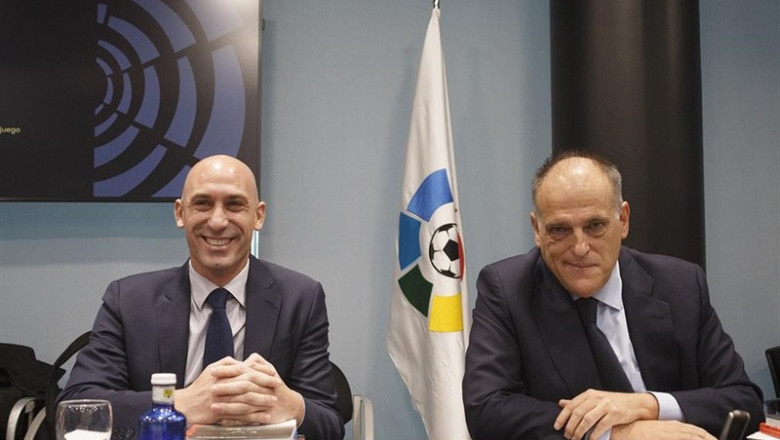 Luis Rubiales y Javier Tebas antes de la Asamblea Gerneral Extraordinaria | PRENSA LALIGA - Archivo ep luis rubialesjavier tebasdeasamblea gerneral extraordinaria 20190807140303