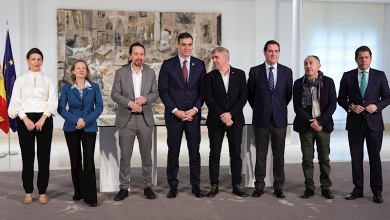 Jesús Hellín - Europa Press - Archivo ep pedro sanchez pablo iglesias nadia calvino y yolanda diaz junto con los agentes sociales durante