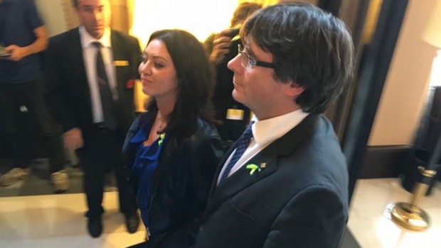 ep presidente carles puigdemontsu esposa marcela topor