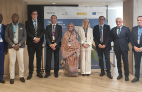 foto grupo asistentes y ponentes del encuentro multilateral 