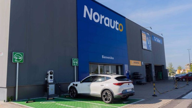 ep archivo   iberdrola y norauto firman un acuerdo para instalar una red de puntos de recarga de
