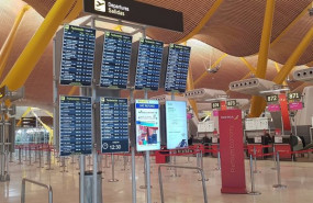 ep archivo   imagen de recurso de pantallas del aeropuerto adolfo suarez madrid barajas