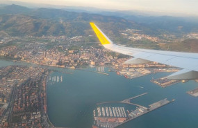 ep archivo   vista del puerto de bilbao desde el aire