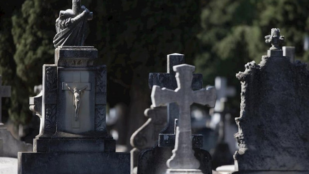 ep ataudes y lapidas del cementerio de la almudena