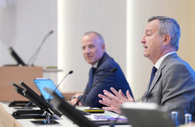 ep el consejero delegado de banco sabadell cesar gonzalez bueno y el director financiero sergio