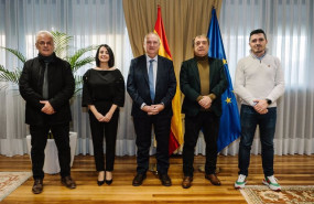 ep el ministro de industria jordi hereu se reune con representantes de ugt fica